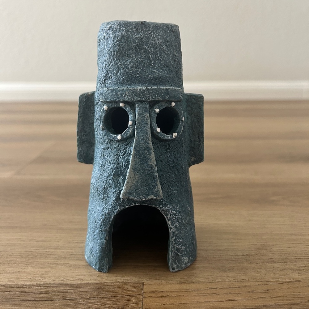 SpongeBob Squidward’s Easter Island Head Aquarium Decoration- EUC